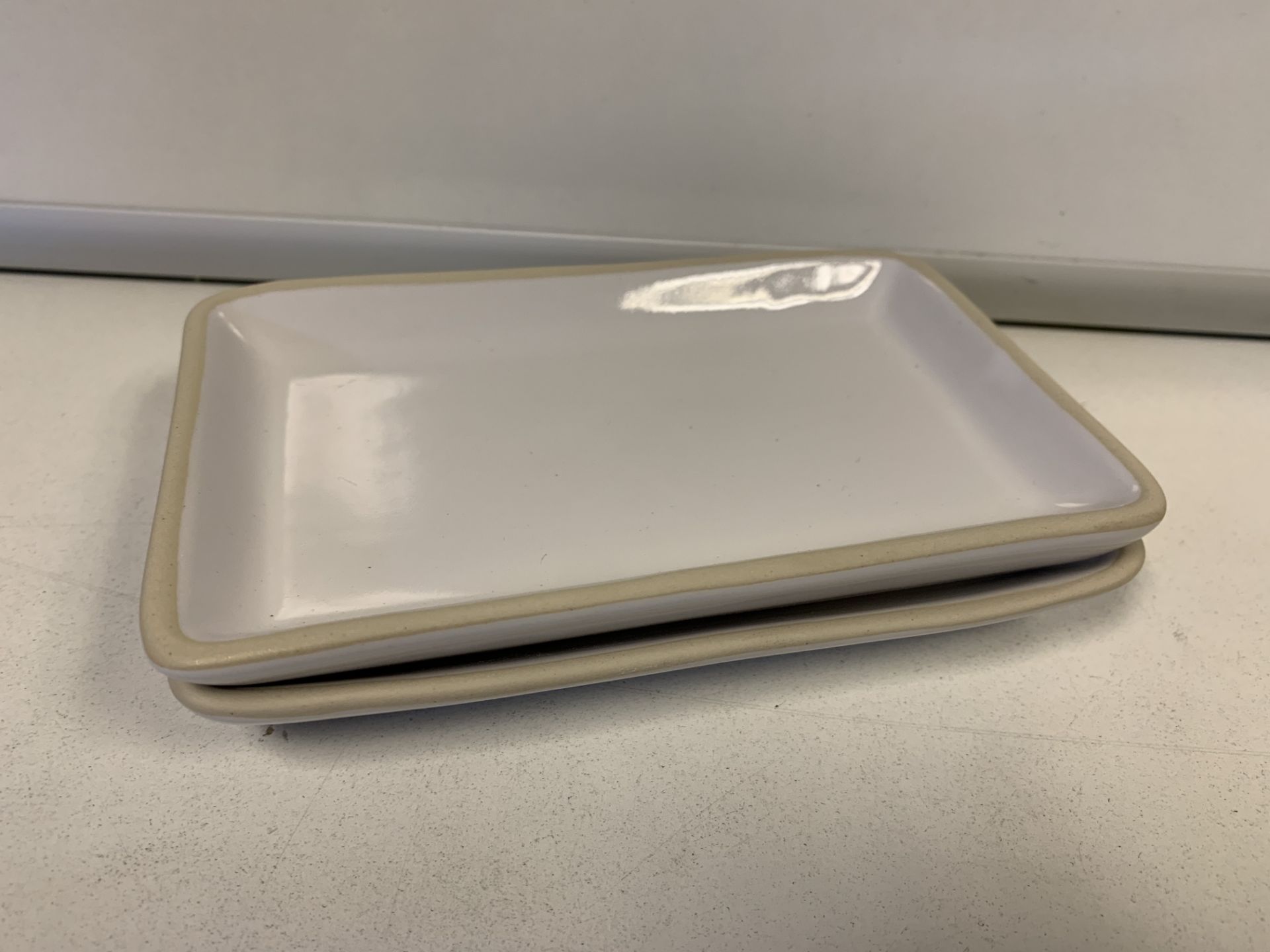 Restaurant Quality White Waxed Edged Tip Plates Can Be Used as Dining Side Plates x 12 Trays