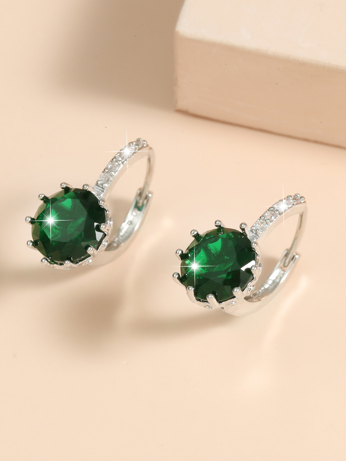 15 x Stunning Huggies Earrings with Green Cubic Zirconia|UK SELLER|GCJ005-Green