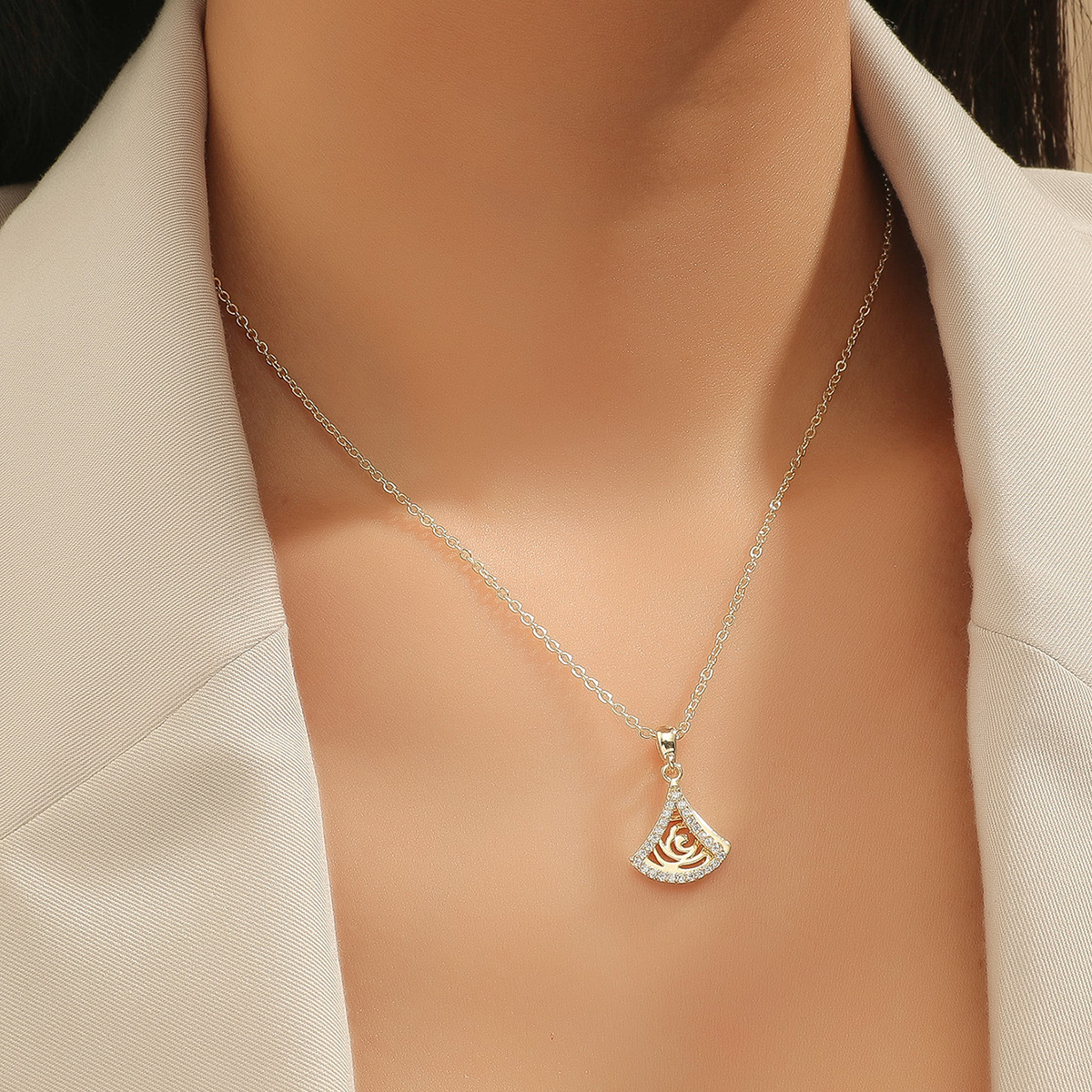 10pcs Double Fan-Shaped Crystal Pendant Necklace|GCJ295|UK SELLER