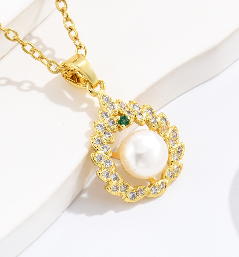 10pcs Leaf Shaped Round Pearl Crystal Gold Tone Pendant Necklace|GCJ341|UK SELLER