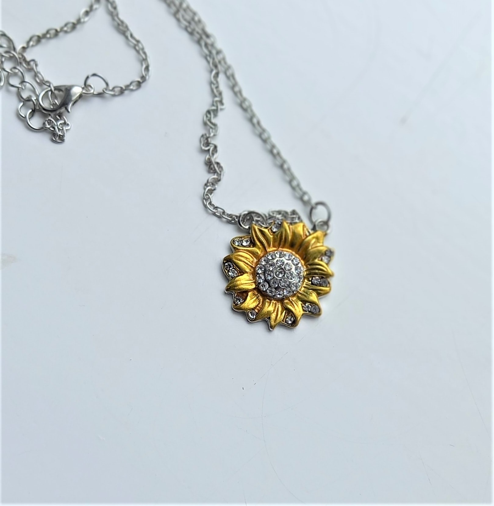 10 pcs - Sunflower Pendant Necklace Gold And Silver Tone With Crystals|GCC091|UK SELLER