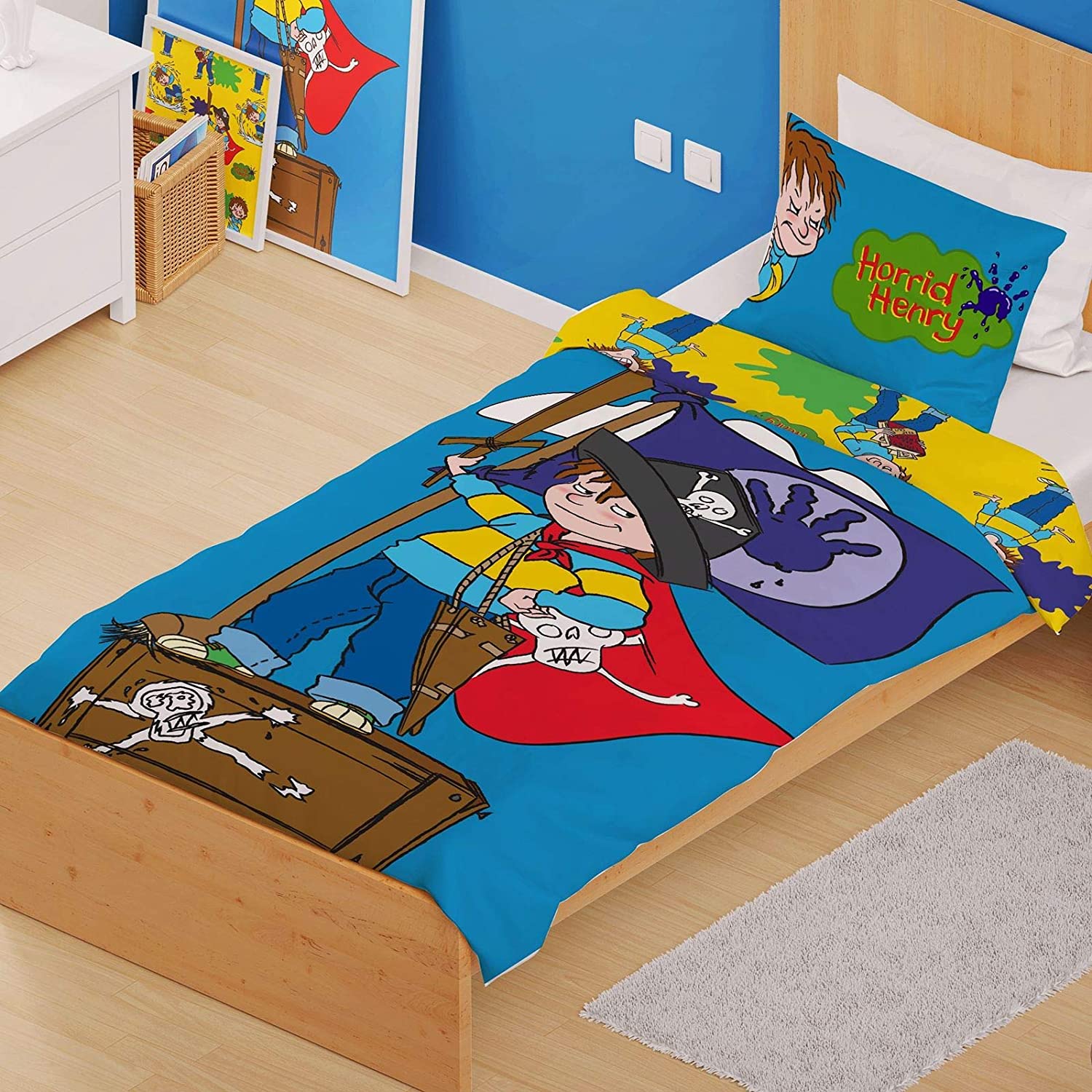 200 x Horrid Henry Reversible Single bed Linen sets
