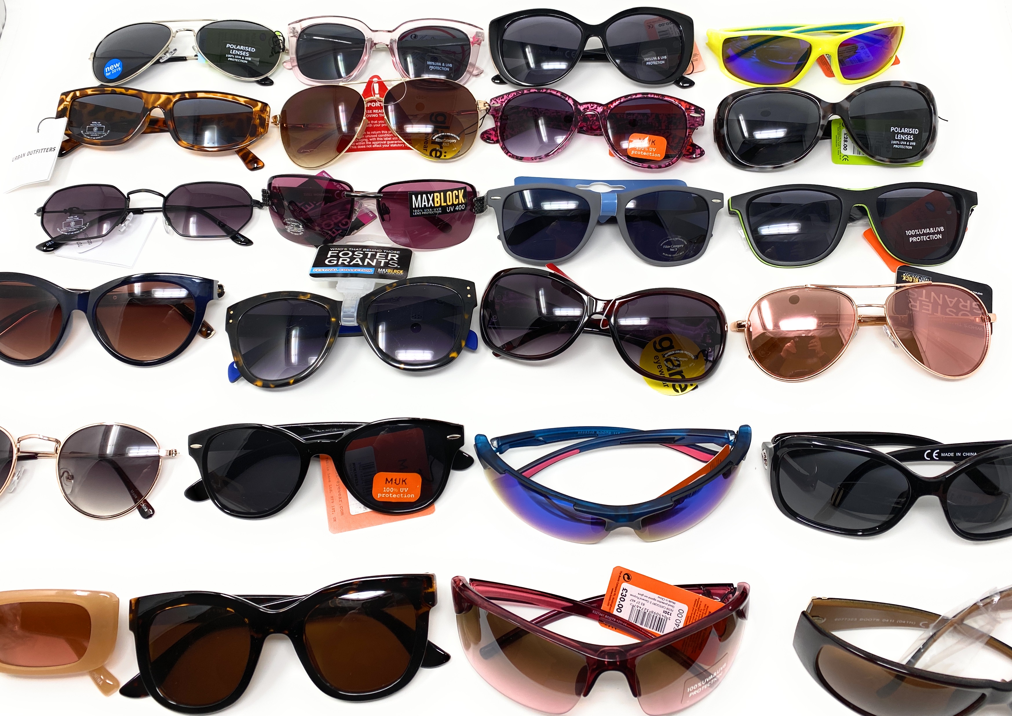 250 Pairs Sunglasses Ladies and Mens Mixed Brands Assorted Styles Brand New