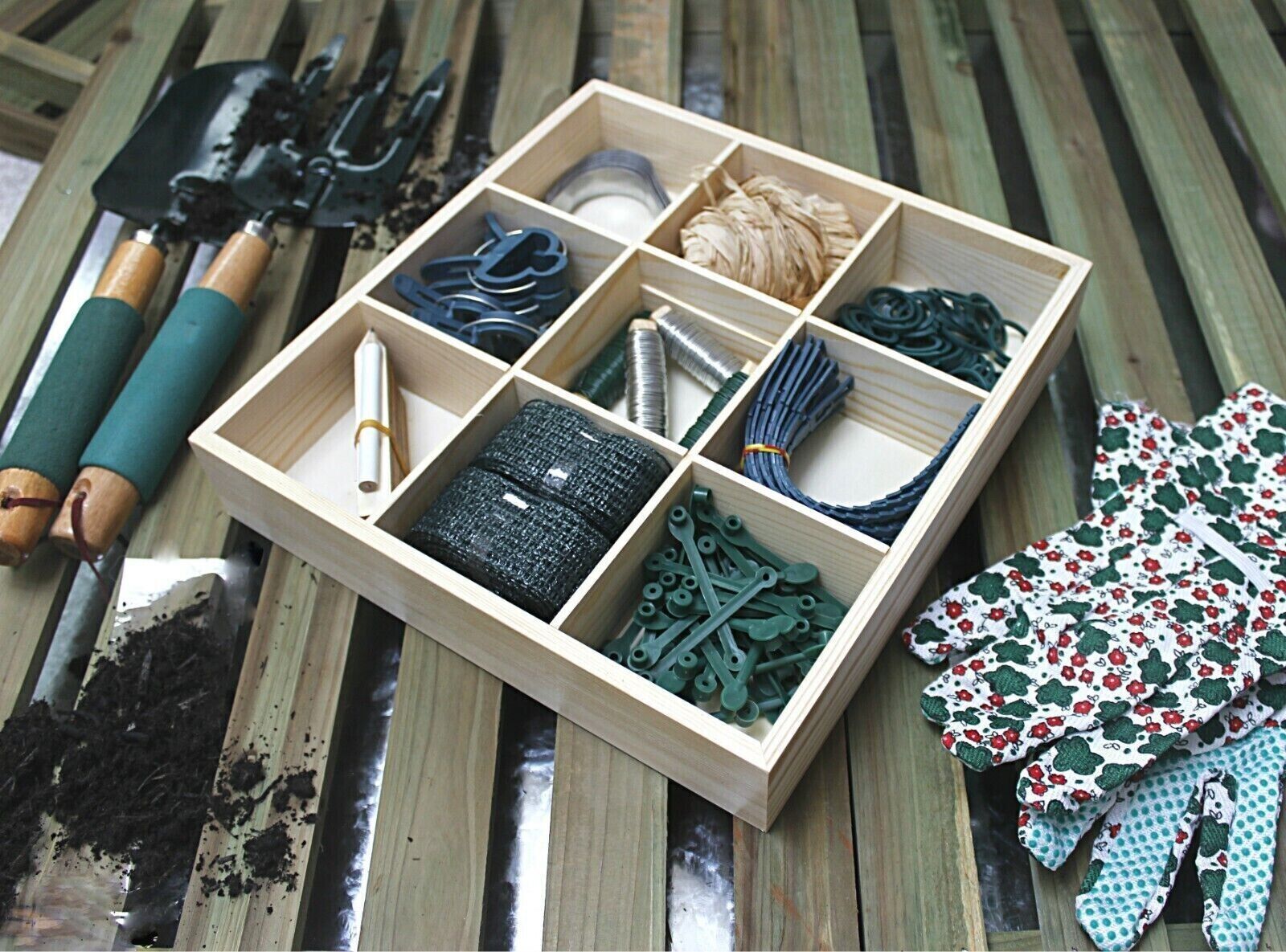 Gardeners Accessory Box x 12