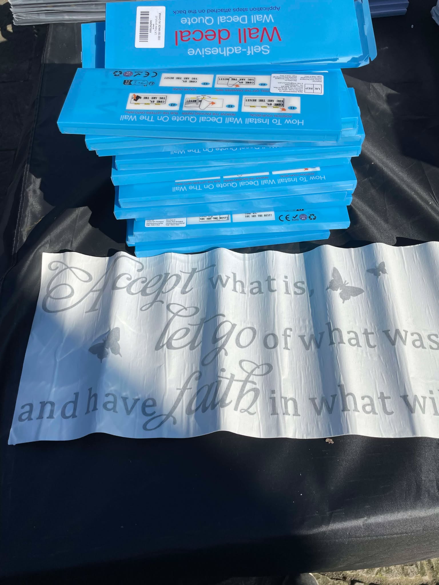 WHOLESALE JOB LOT APPROX 40 VINYL WALL DECALS