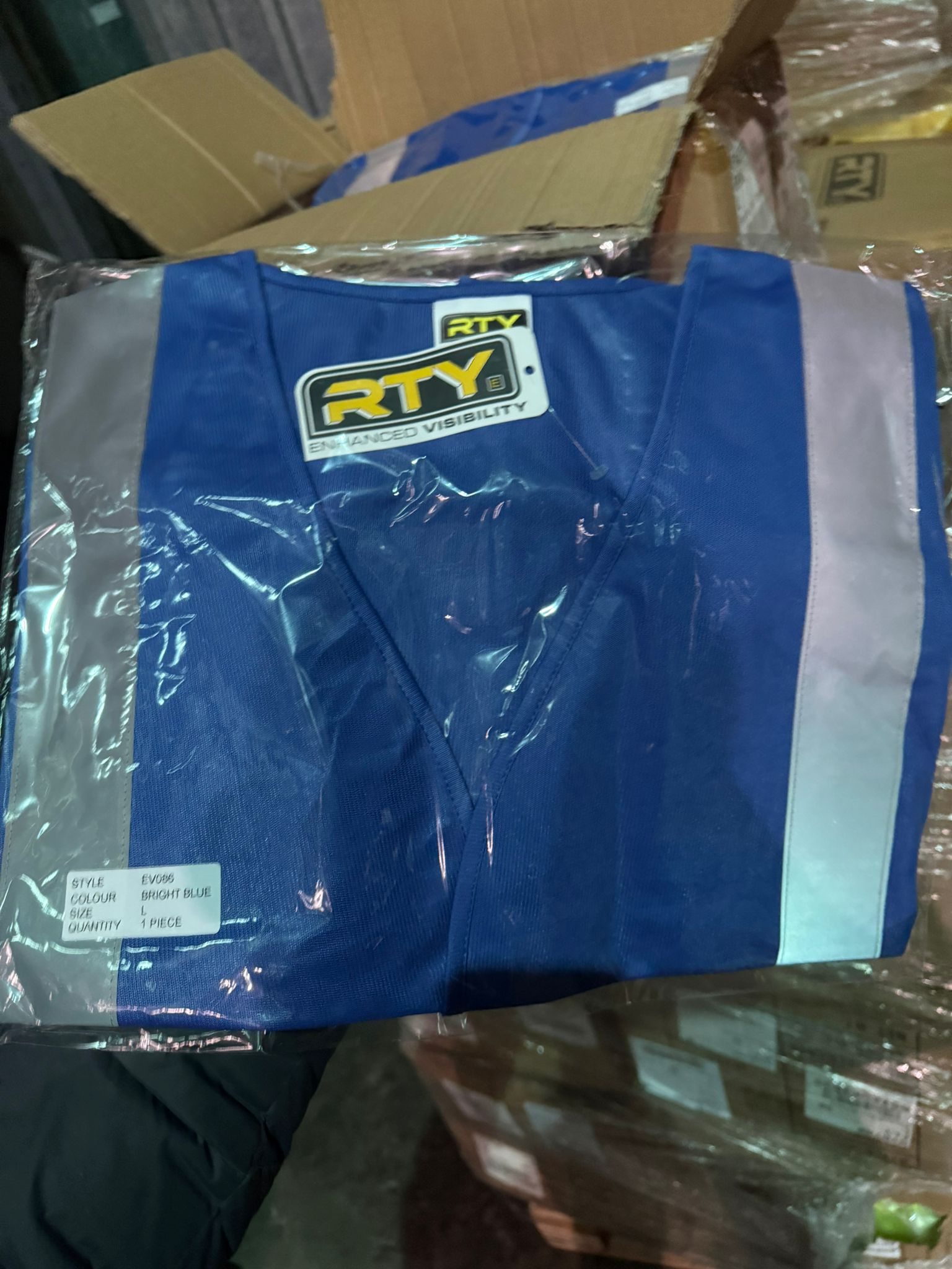 Hi-Vis Vests - 44,015 Pieces 
