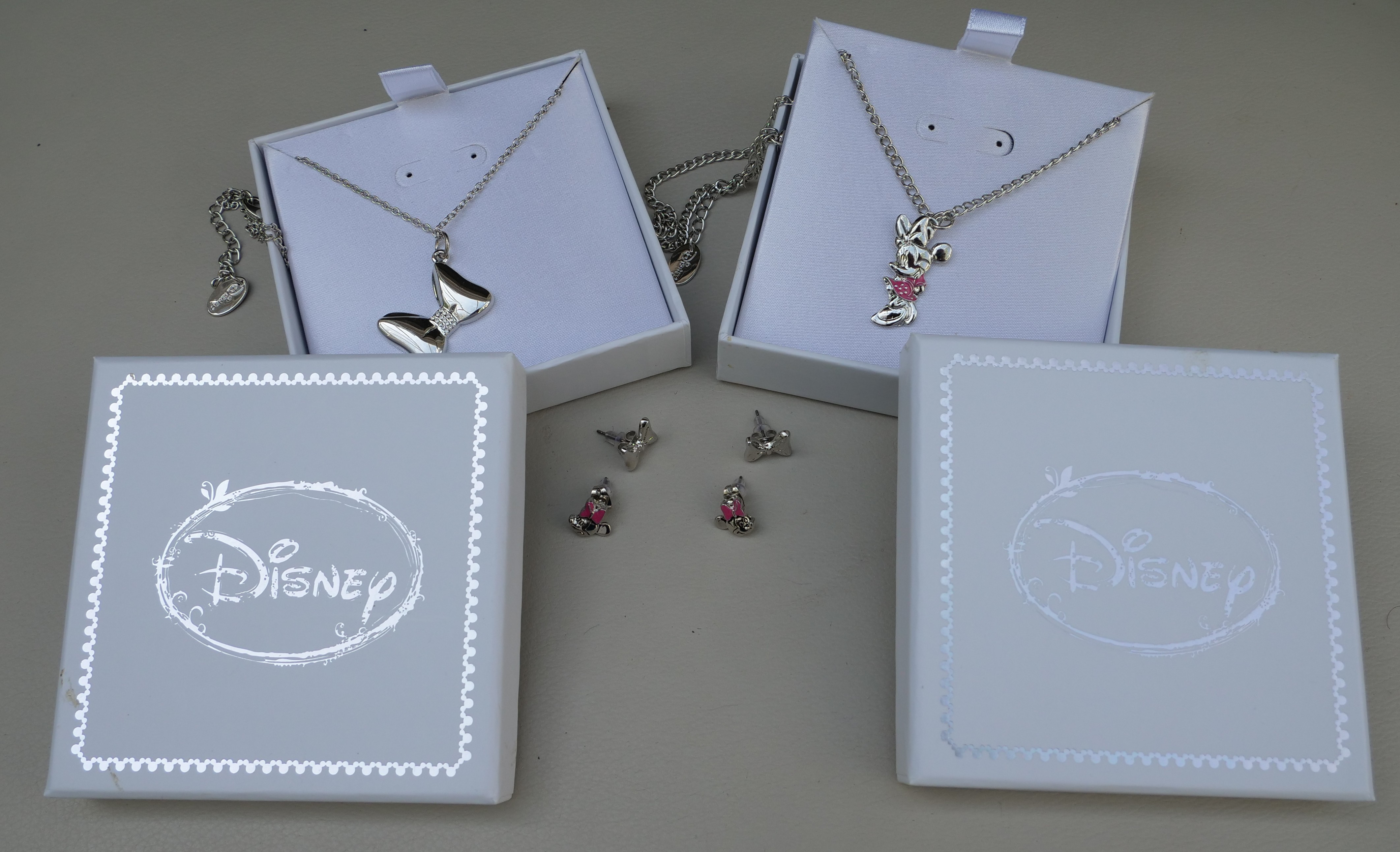 66 Items of Genuine Disney jewellery Minnie Mouuse Pendants & Earrings