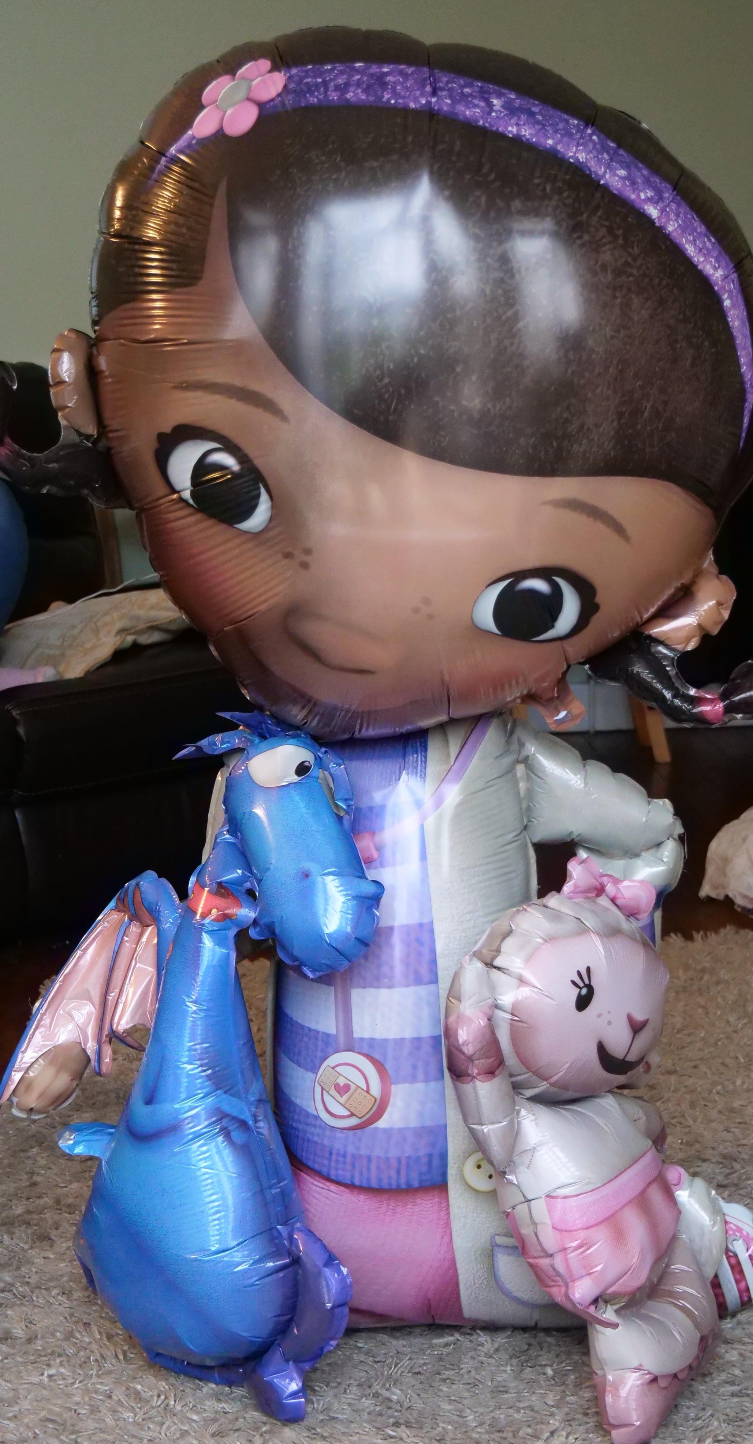 88 x Doc McStuffins Giant Air walker Foil Balloon Disney 46