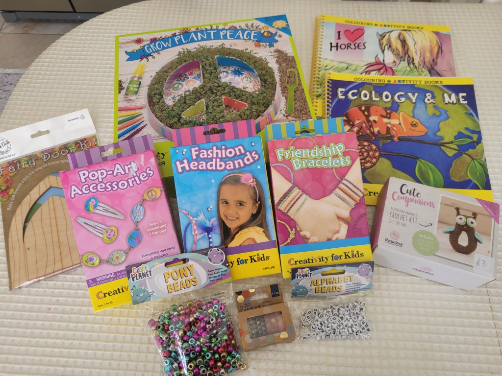 One-Off Job-lot - 3,041 Units of Mixed Arts & Craft Stock - Craft Kits, Arts and Craft Items / Supplies