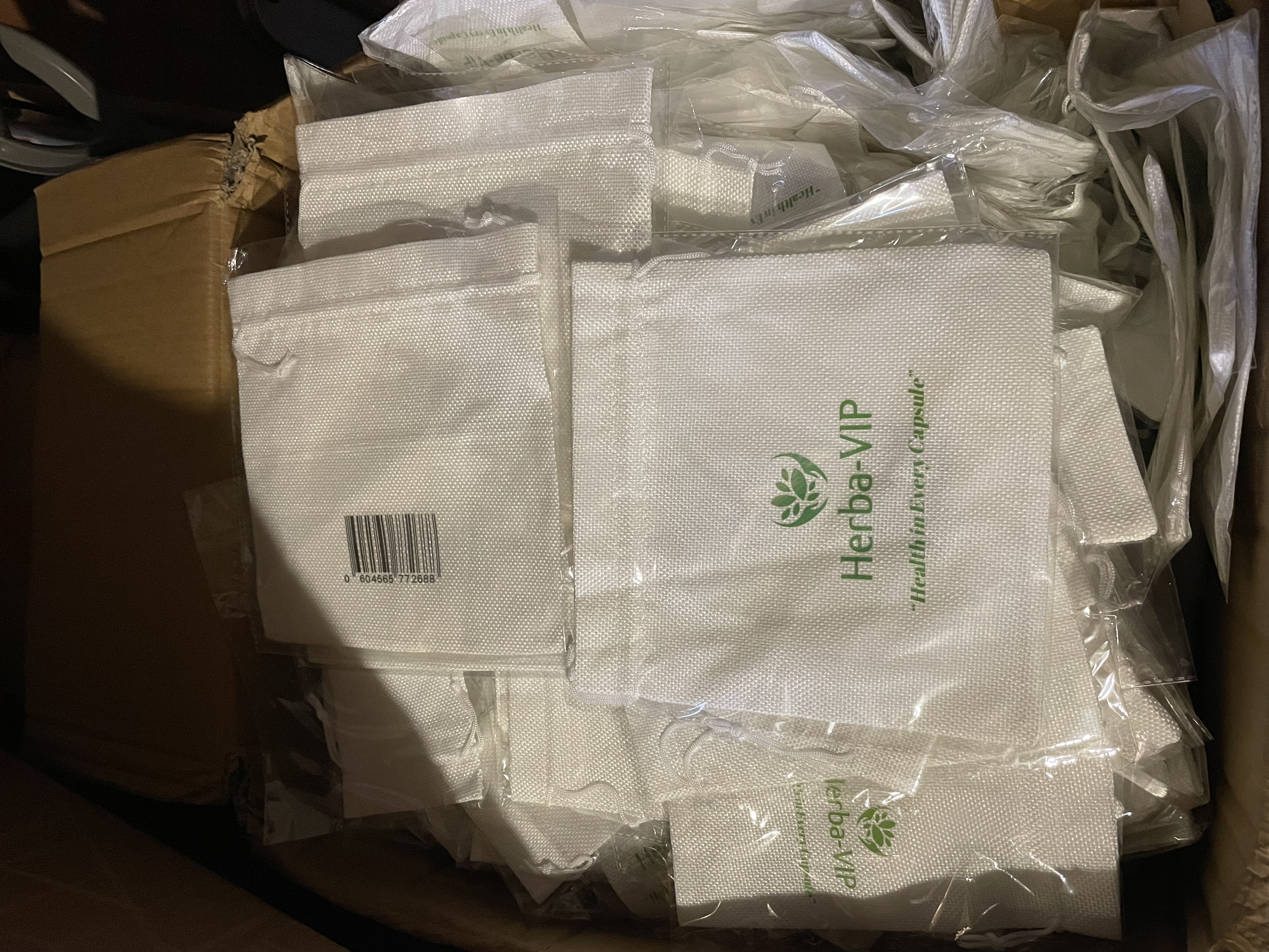 Wholesale job lot of 100pcs branded burlap bag 20x20cm