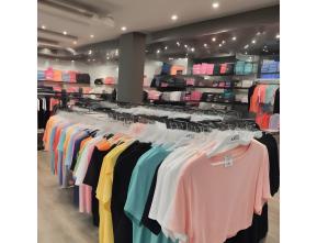 Women's T-shirts, Tops & Blouses