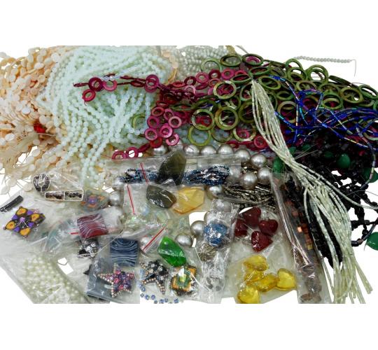 Wholesale Mixed Beads and Chains