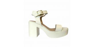 100Pairs of Ex High Street Ladies Block Heel Shoes Off White