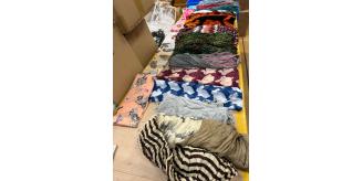 1000 Scarves 