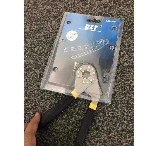 10 Universal 6-inch adjustable Wrench which covers 14 sizes, per joblot