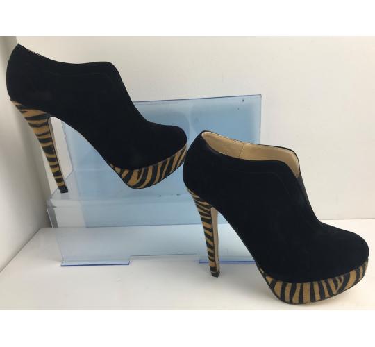 Wholesale Joblot of 20 KOI Couture Ladies Black Suede-Feel Zebra Heel