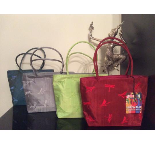 Wholesale 30 mixed Oriental Silk Handbags   LAST LOT