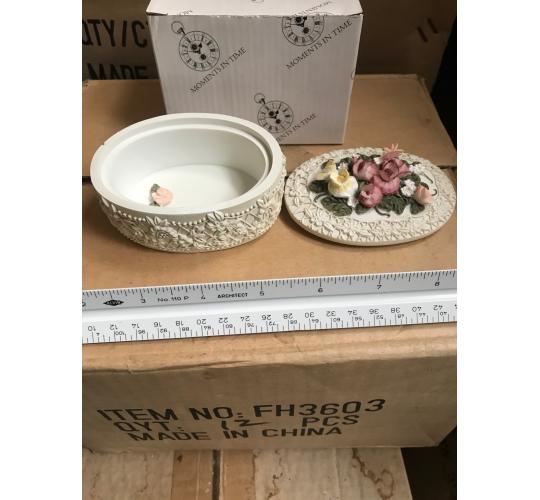 SUPERB JOB LOT OPPORTUNITY OF FLOWER THEMED HAND PAINTED RESIN TRINKET BOXES AND PHOTO FRAMES