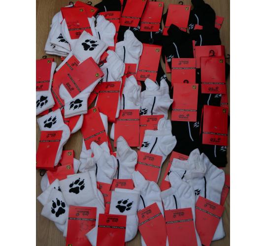 38 Pairs of Jack Wolfskin Women's Sport socks (3rd Party VAT Exempt)
