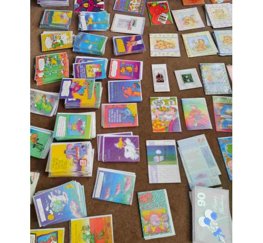 OVER 965 GREETINGS CARDS