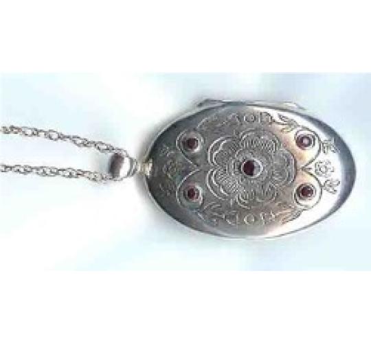 Silver lockets set with garnet engraved on reverse - Joblot of 15