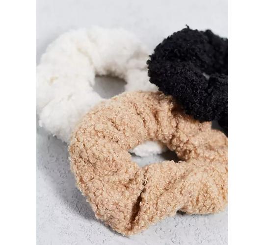 Wholesale Joblot of 30 DesignB London Scrunchies In Teddy Fur (3 Pack)