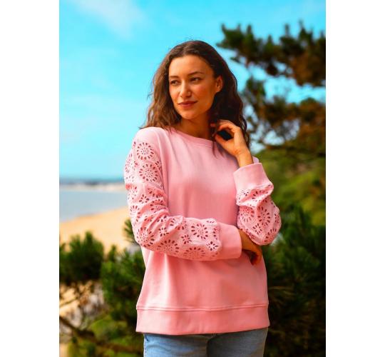 Joblot of 9 Ladies Brakeburn Broderie Crew Neck Sweatshirt in Pink
