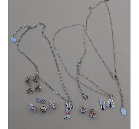 100 Items of genuine Disney Jewellery Pendants, charms, earrings RRP £1767.03