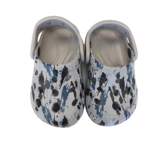 CHILDREN'S CLOGS - GREY WITH PAINT SPLASH PRINT DETAIL, 5 SIZES, 50 UNITS PER JOB LOT