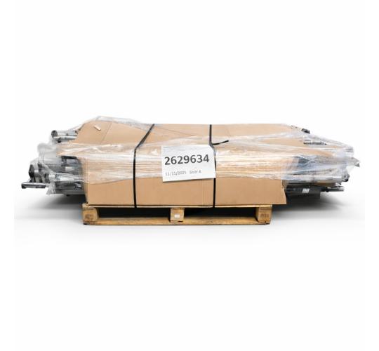Pallet of 39 Returned B&Q Stock - Curtain Poles, Roller Blinds & Venetian Blinds