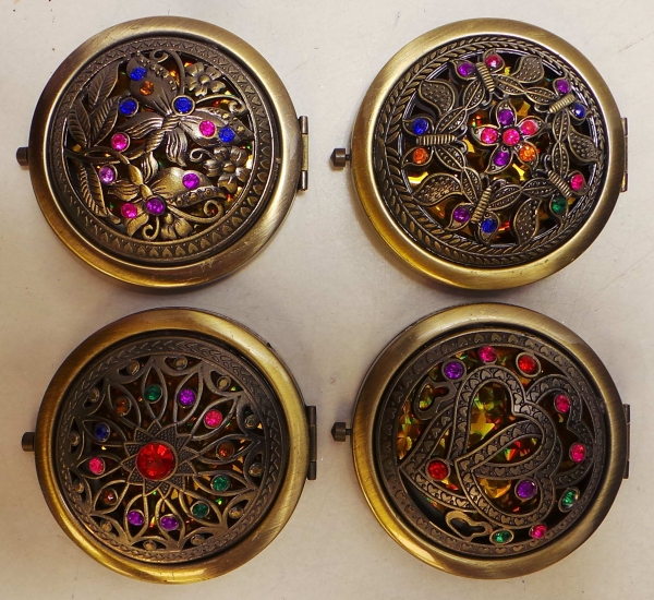 Whole Joblot Of 34 Madame Posh Vintage Gold Pocket Mirrors 4 Styles 40313
