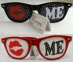 Joblot of 20 Kiss Me Pin Hole Black London Fashion Novelty Glasses