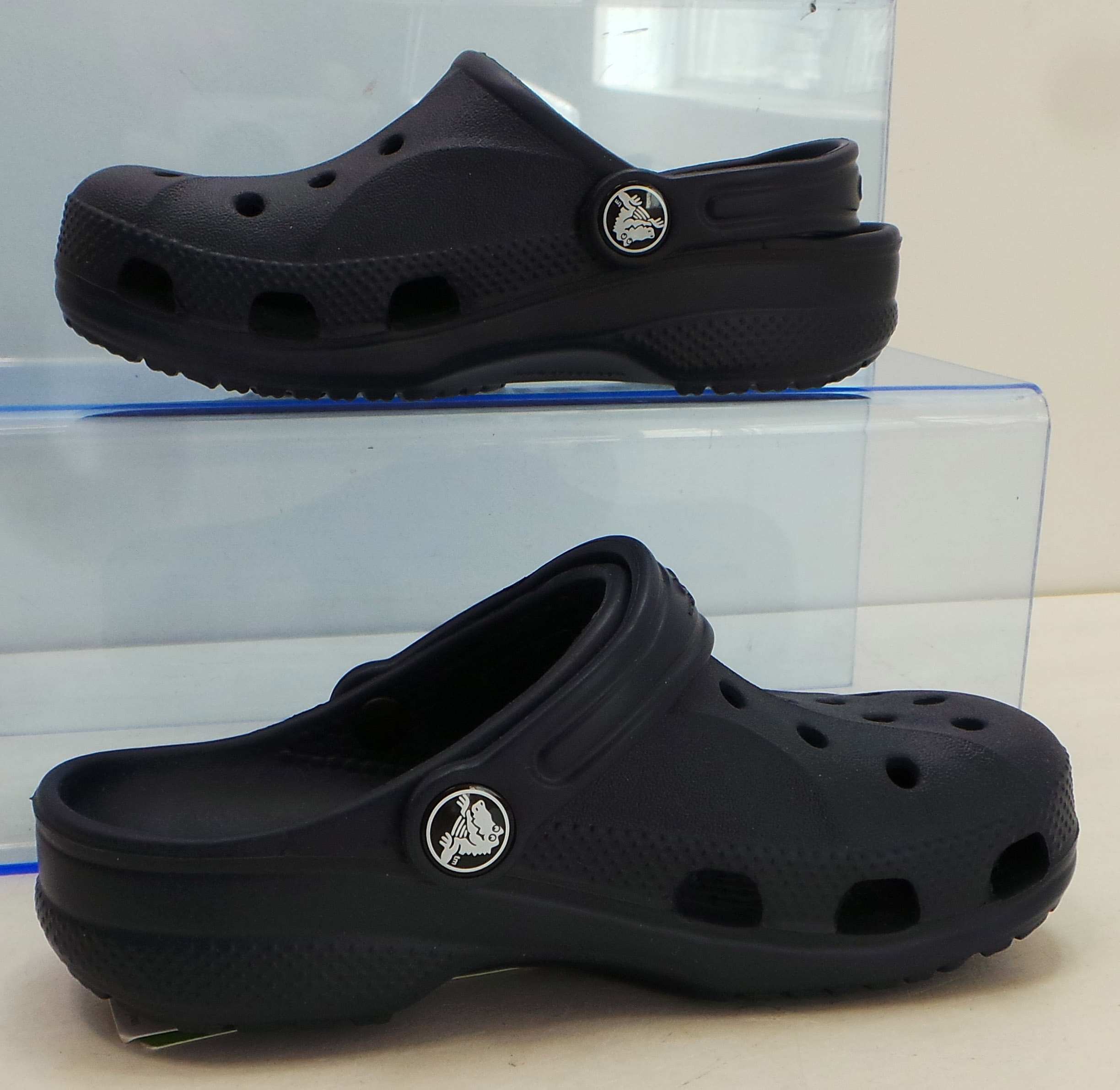 Wholesale Joblot of 25 Assorted Crocs Classic Clogs Mens, Ladies, Kids