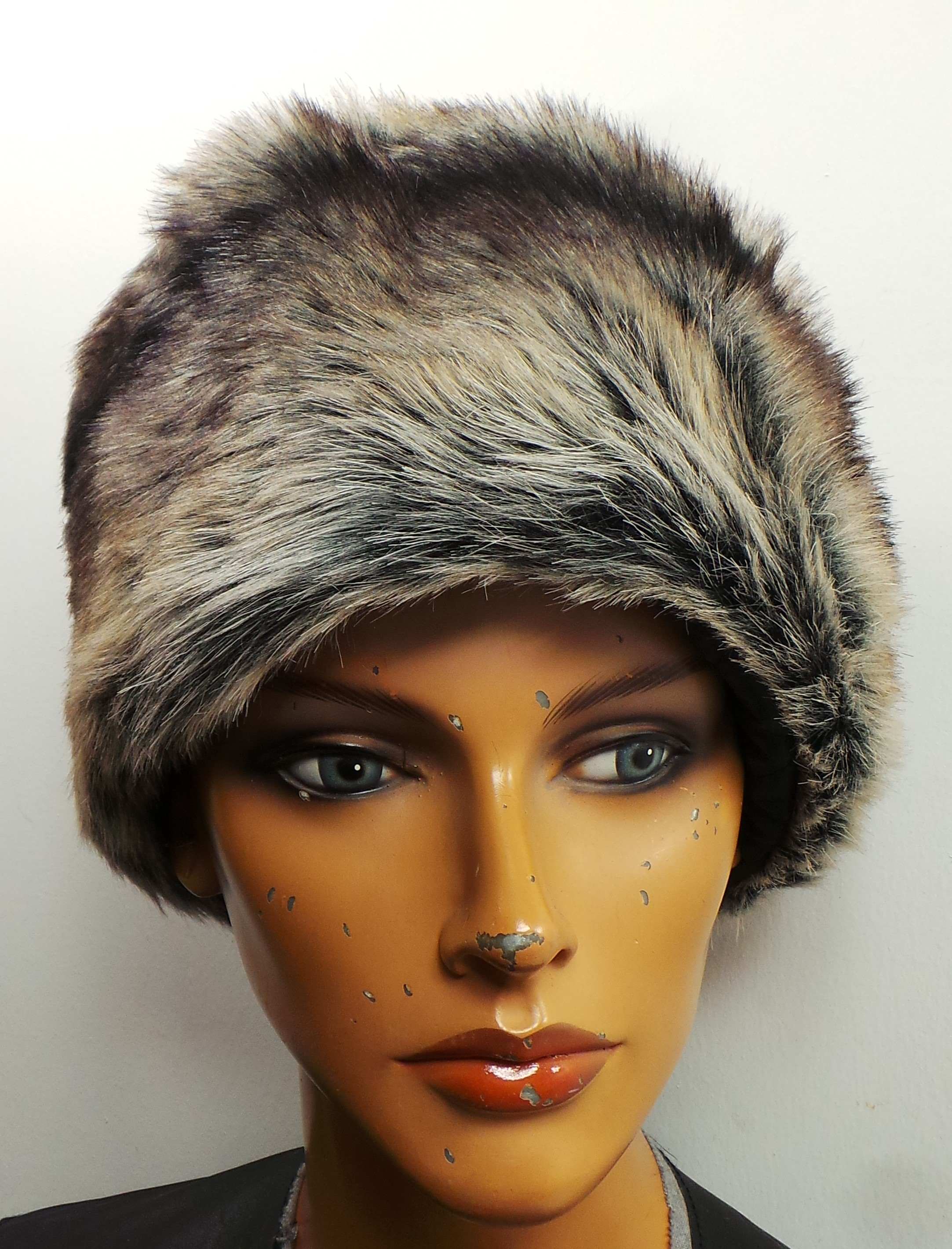 Joblot of 25 Assorted Ladies Trapper/Cossack Styled Faux Fur Hats